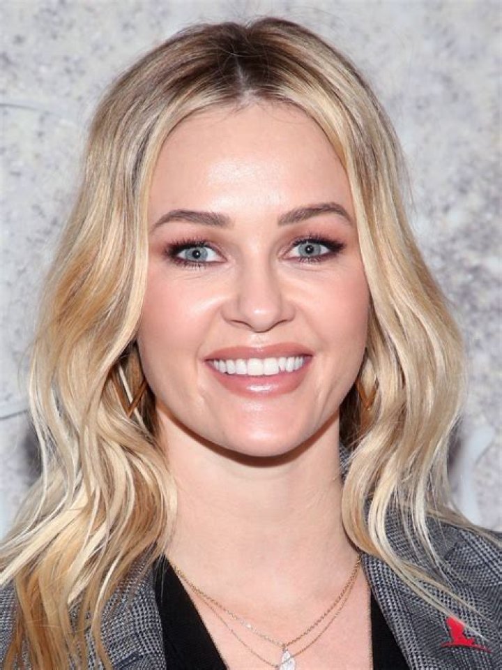 Ambyr Childers ·